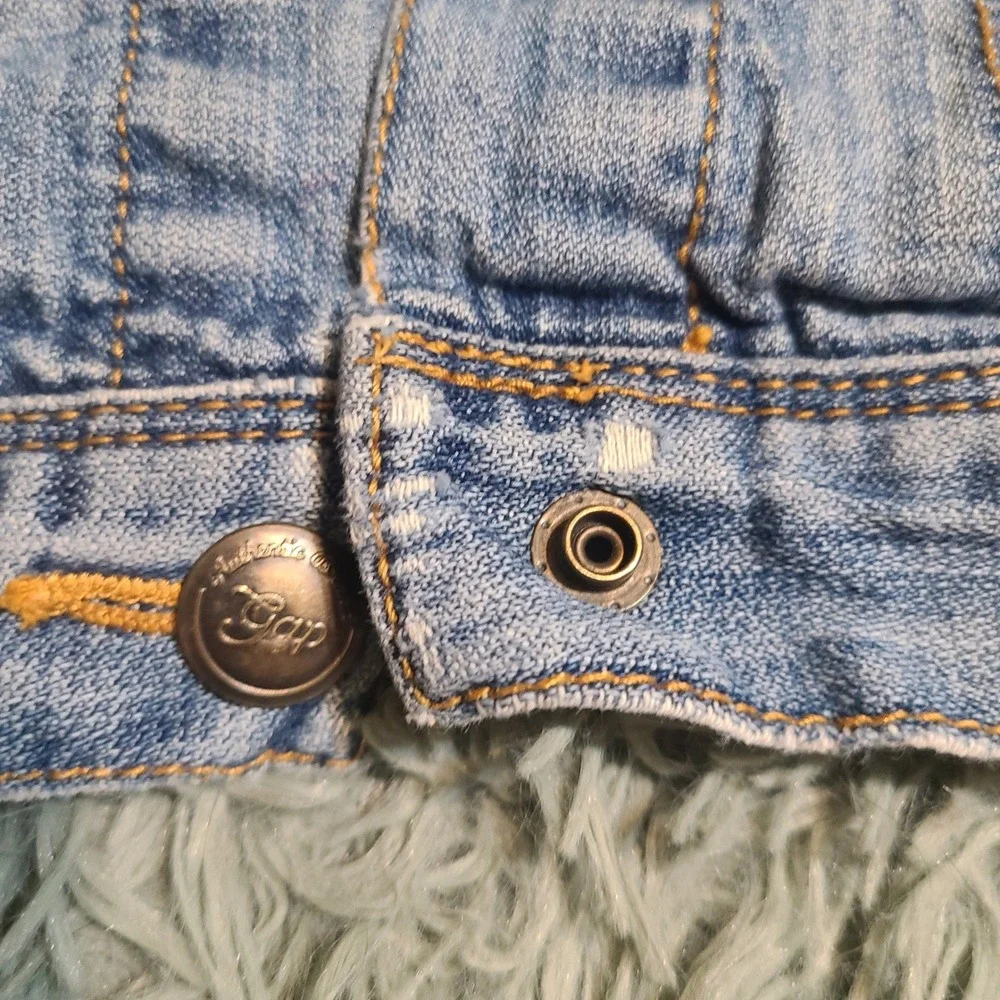 Gap Kids Light Denim Jean Jacket XS 4/5 Boho Embellished Cuffs Pockets‎ Snaps
